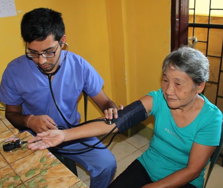 Ländliche medizinische Freiwilligenarbeit auf den Philippinen