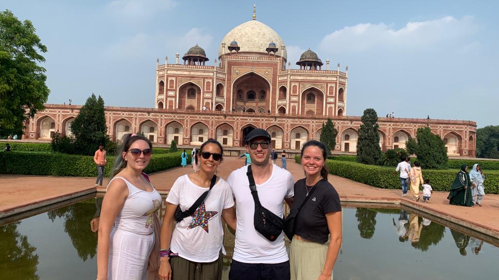 volunteer travel in India